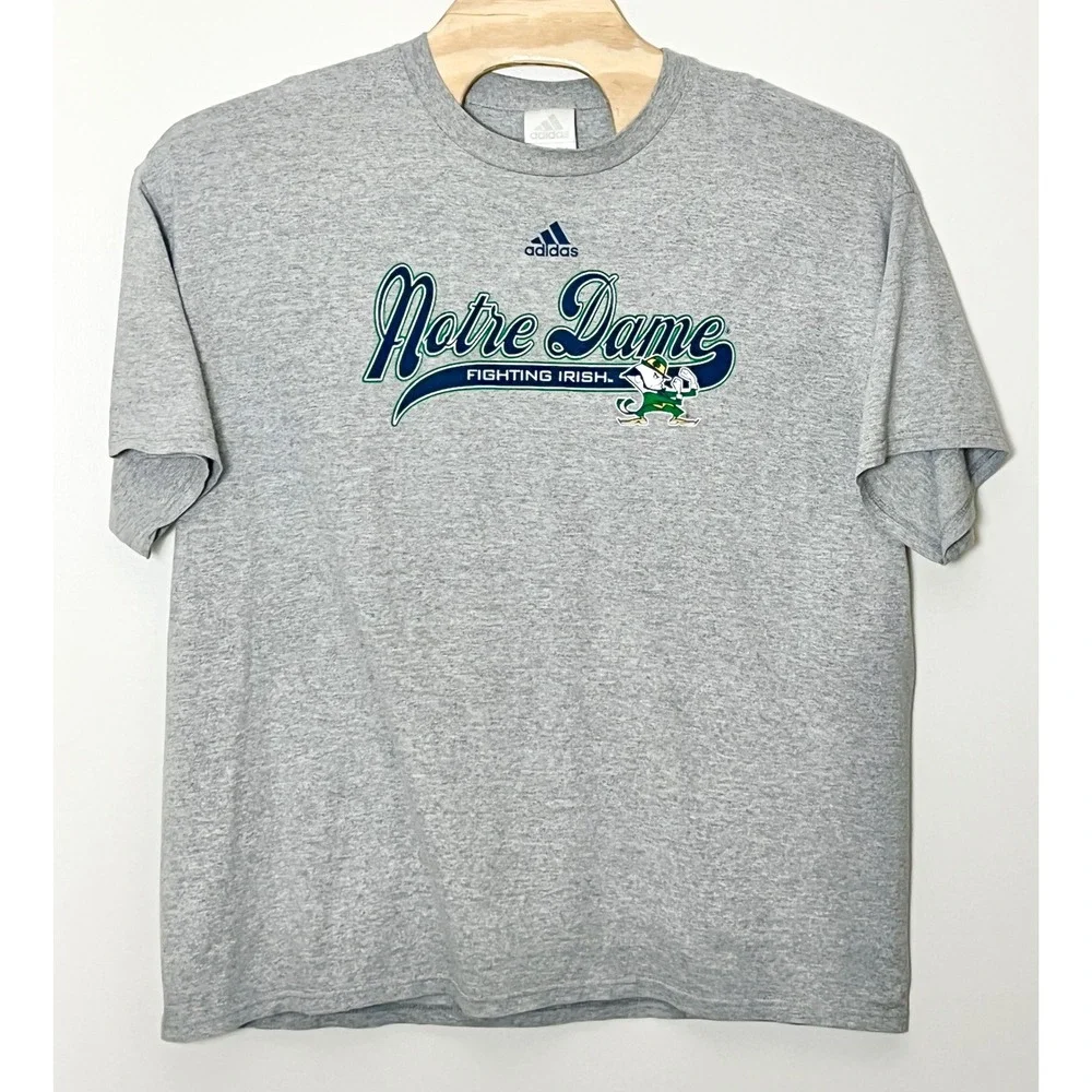Adidas Notre Dame Fighting Irish T-Shirt Mens 2XL Gray Leprechaun Graphic Tee